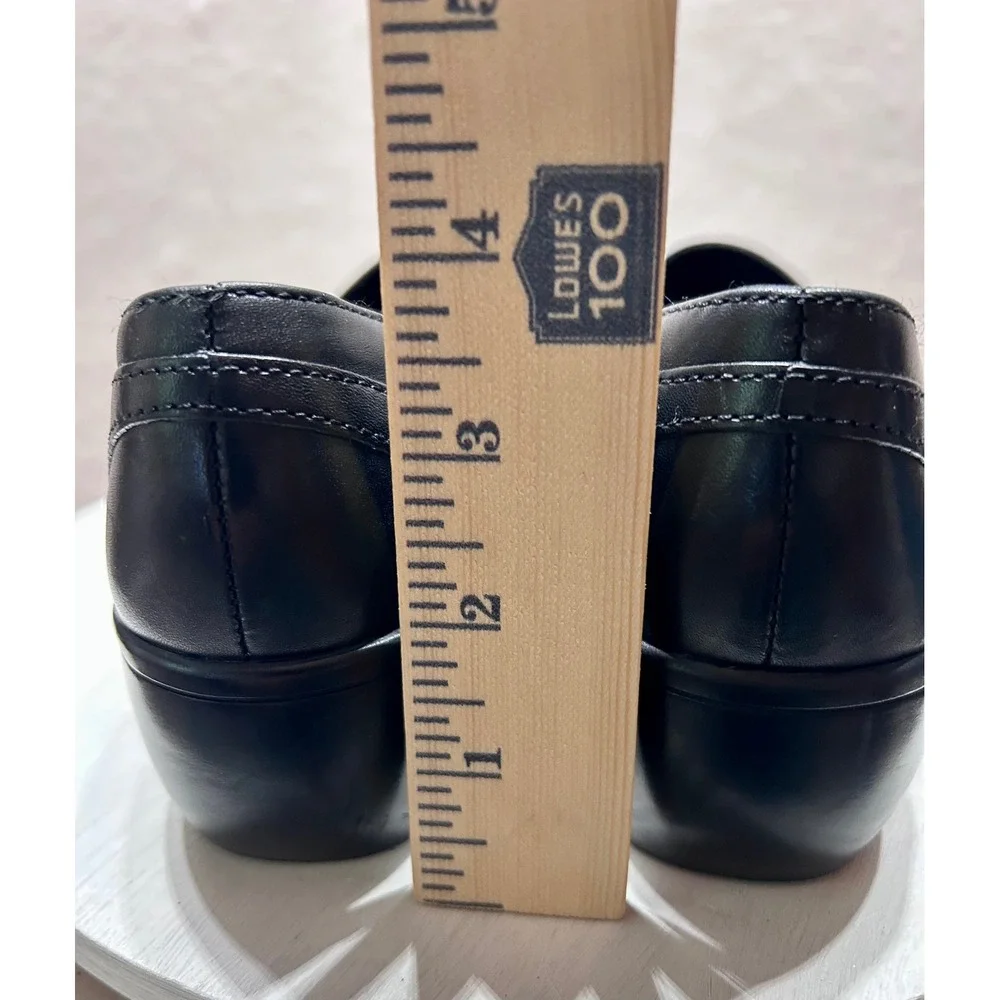 Clarks Womens Black Leather Slip On Loafers Wedge Shoes 8.5M 84629